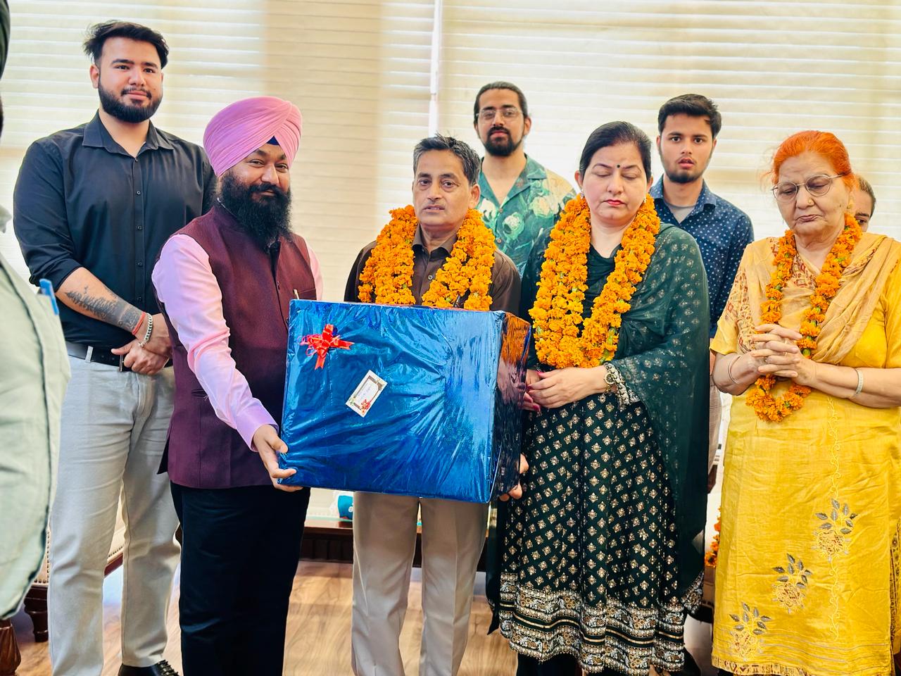साहोवालिया सेवा से सेवानिवृत्त हुए